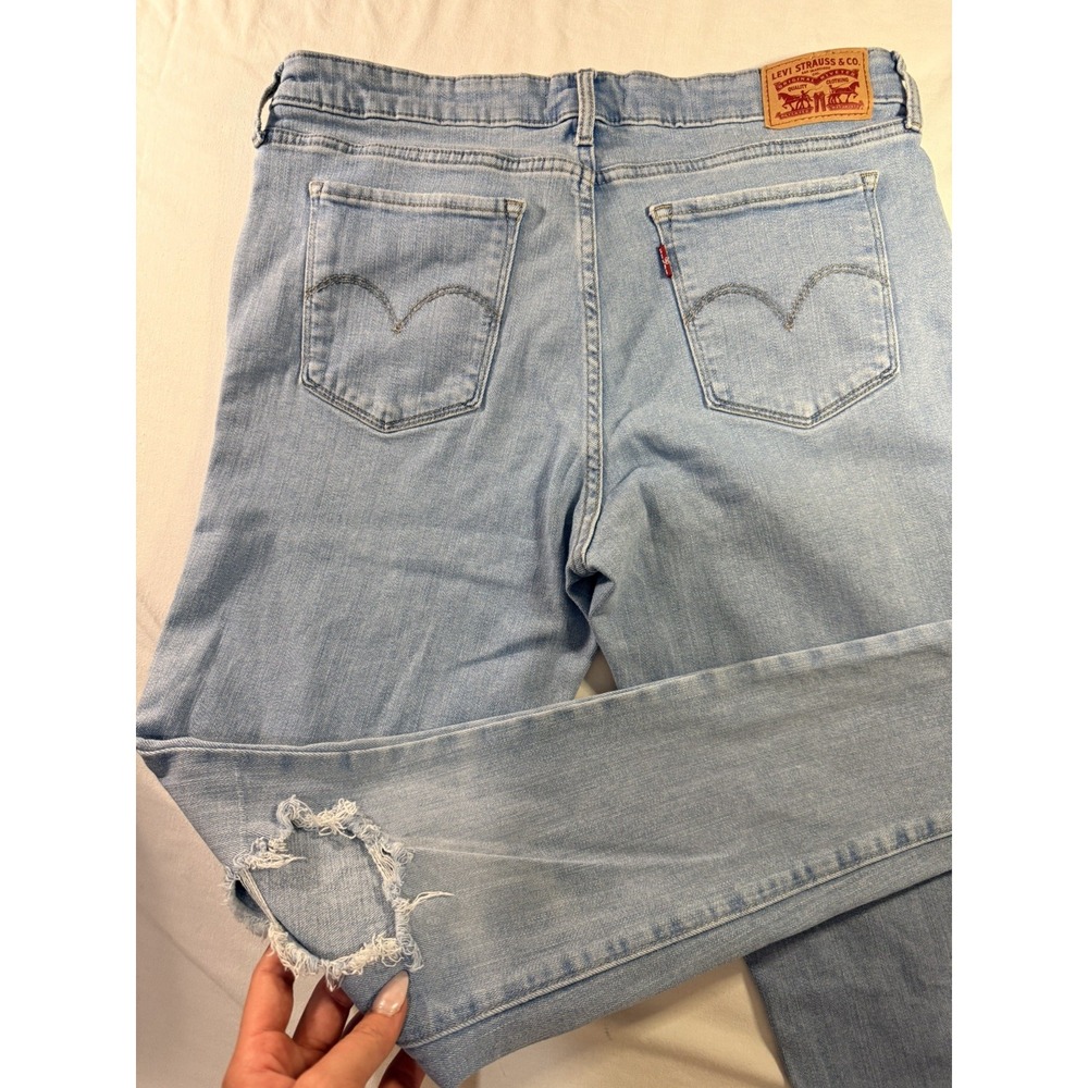 Levi's 711 Skinny Jeans Women's Size 31 Light Wash Blue Denim Stretch
